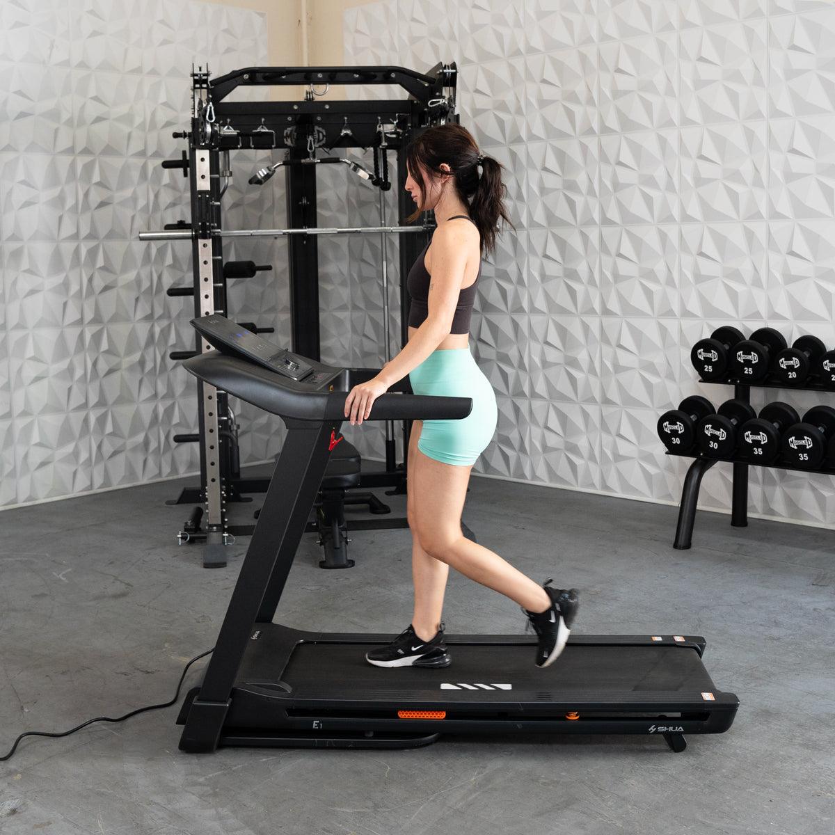 Light Commercial Folding Treadmill - Muscle D Fitness - LED Display - Heart Rate Monitor - Safety Clip