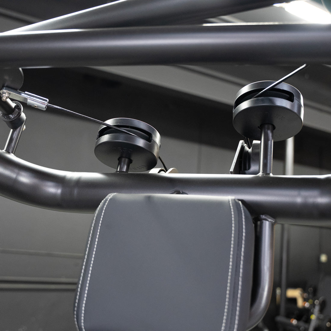 Vogue Chest Press by Muscle D Fitness – Iso-Lateral Convergent Machine