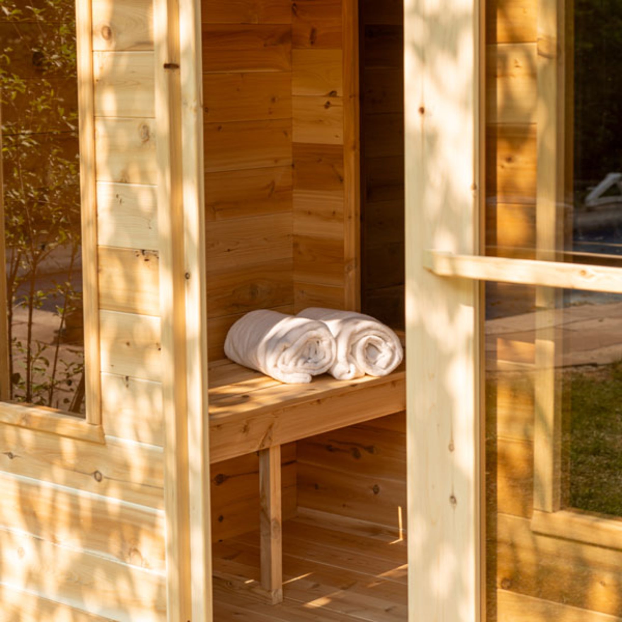 Dundalk LeisureCraft CT Georgian Cabin Sauna with Changeroom – Outdoor Cedar Sauna